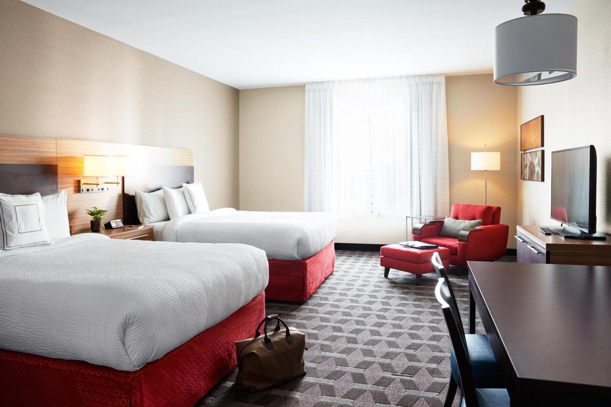 Towneplace Suites By Marriott Grand Rapids Airport Southeast エクステリア 写真
