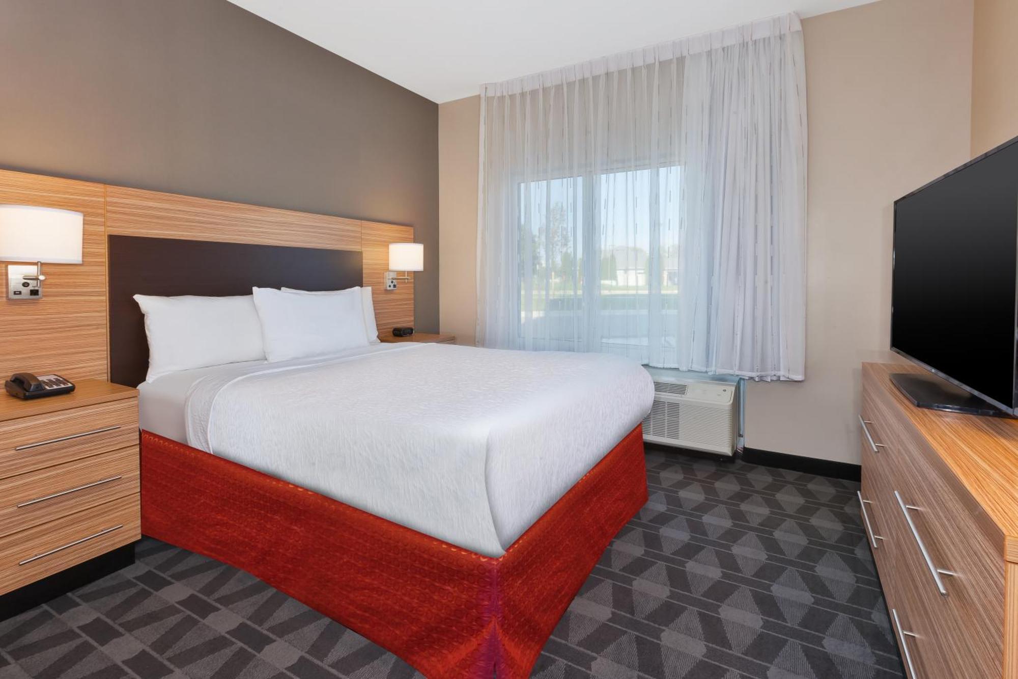 Towneplace Suites By Marriott Grand Rapids Airport Southeast エクステリア 写真